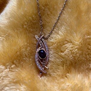 Avon pendant necklace